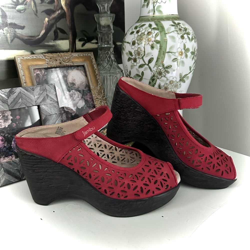 Jambu Red Journey Too Peep-Toe Mule